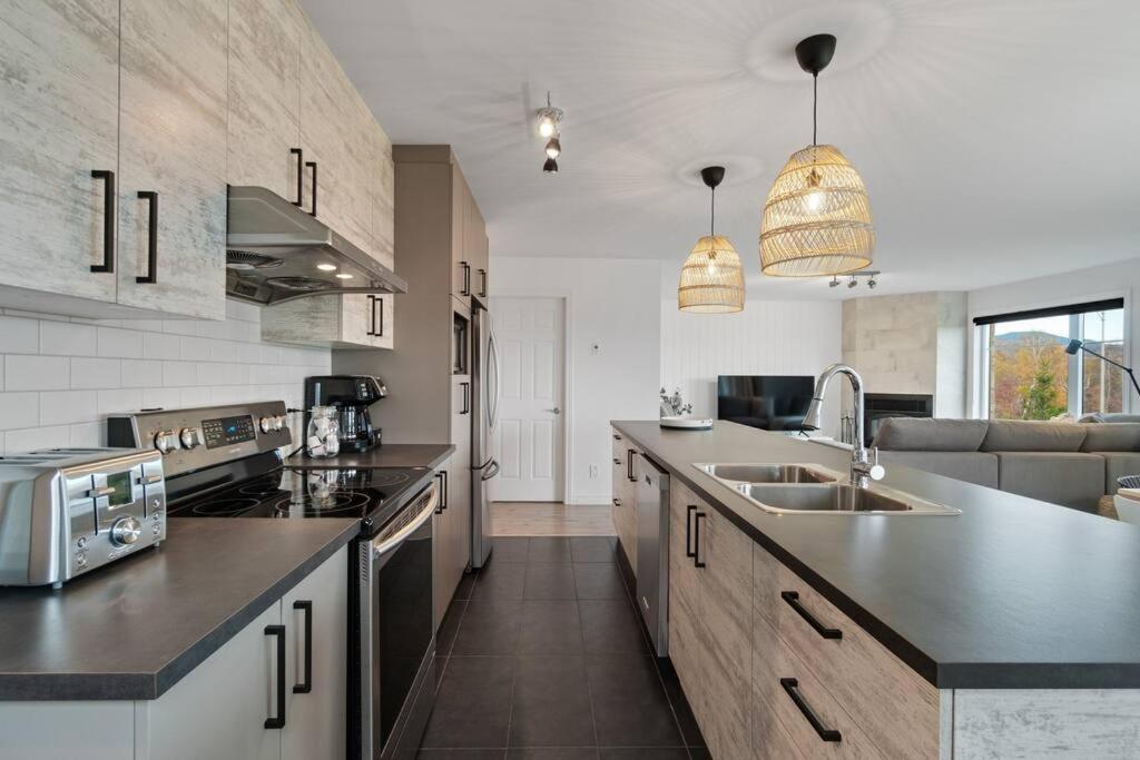Appartement INITIAL - BOHO - Mont-Sainte-Anne à Beaupré Extérieur photo